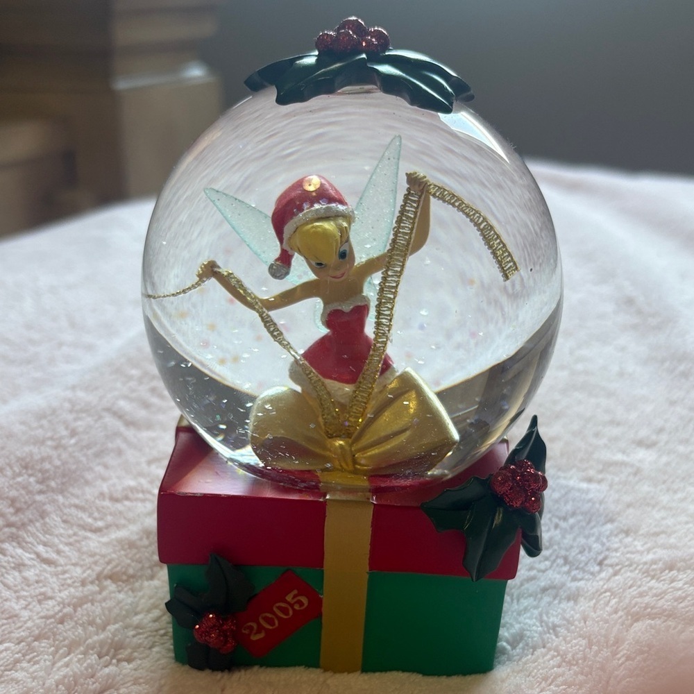 2005 Disney Holiday Fairy Snow Globe with Red and Green Base